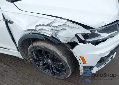 2021 Volkswagen Tiguan 2.0T Se/2.0T Se R-Line Black/2.0T Sel from USA, damaged, VIN 3VV2B7AX6MM098656